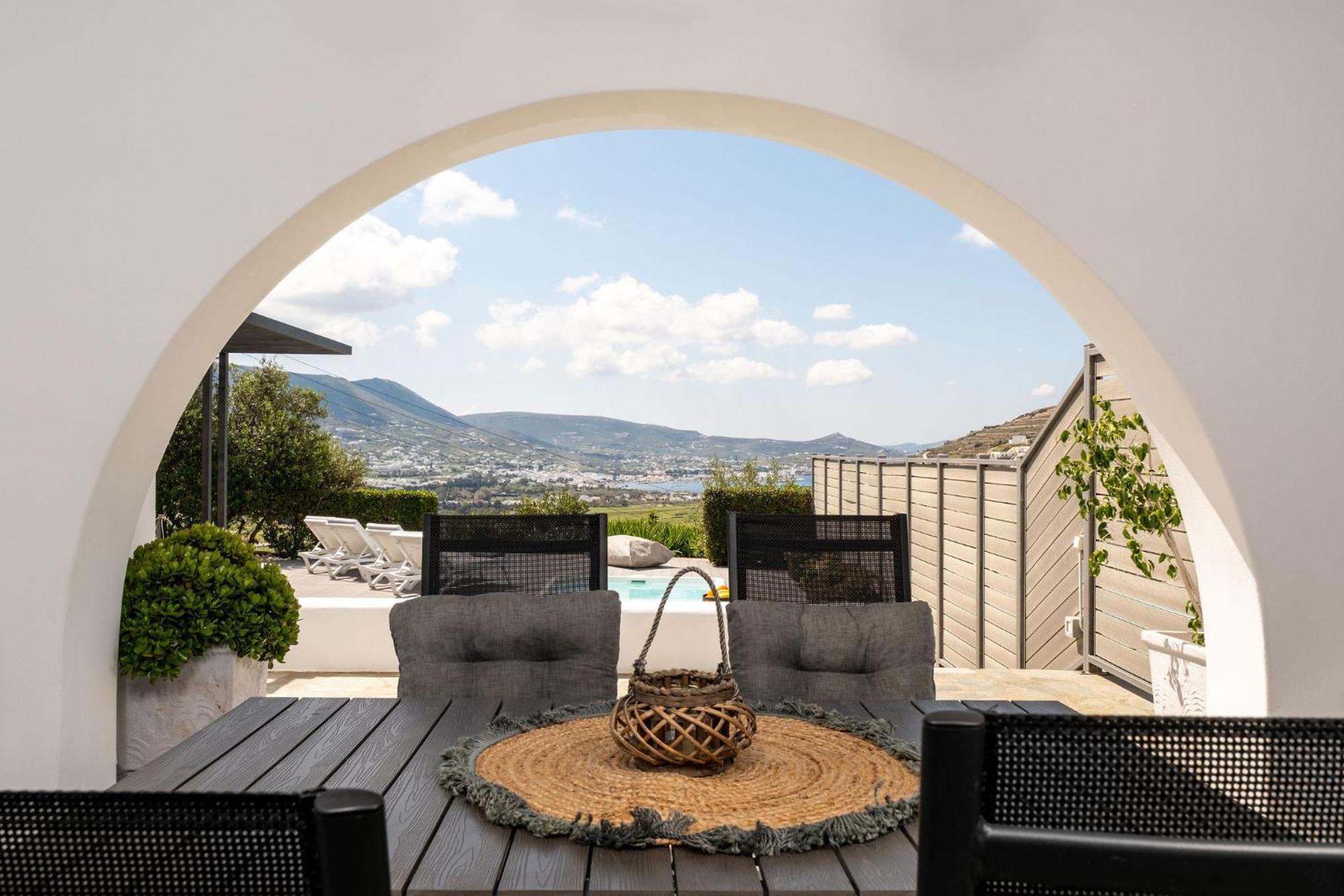 Azzurro Bianco Suites Páros Exterior foto